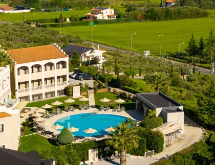 επαγγελματικό ταξίδι στο Heaven Hotel δίπλα στο αεροδρόμιο Μακεδονία
