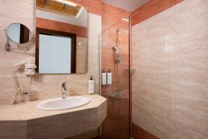 standard room thessaloniki 4
