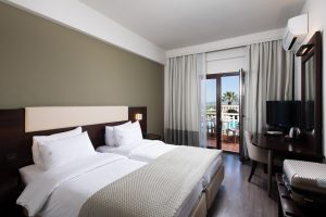 standard room thessaloniki 10
