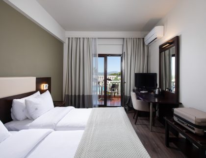 standard room thessaloniki 11