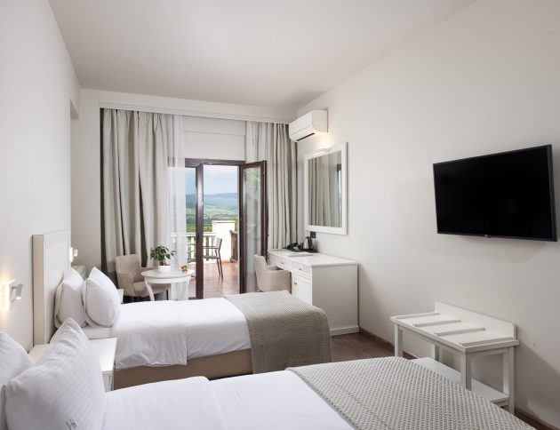 triple room thessaloniki 1
