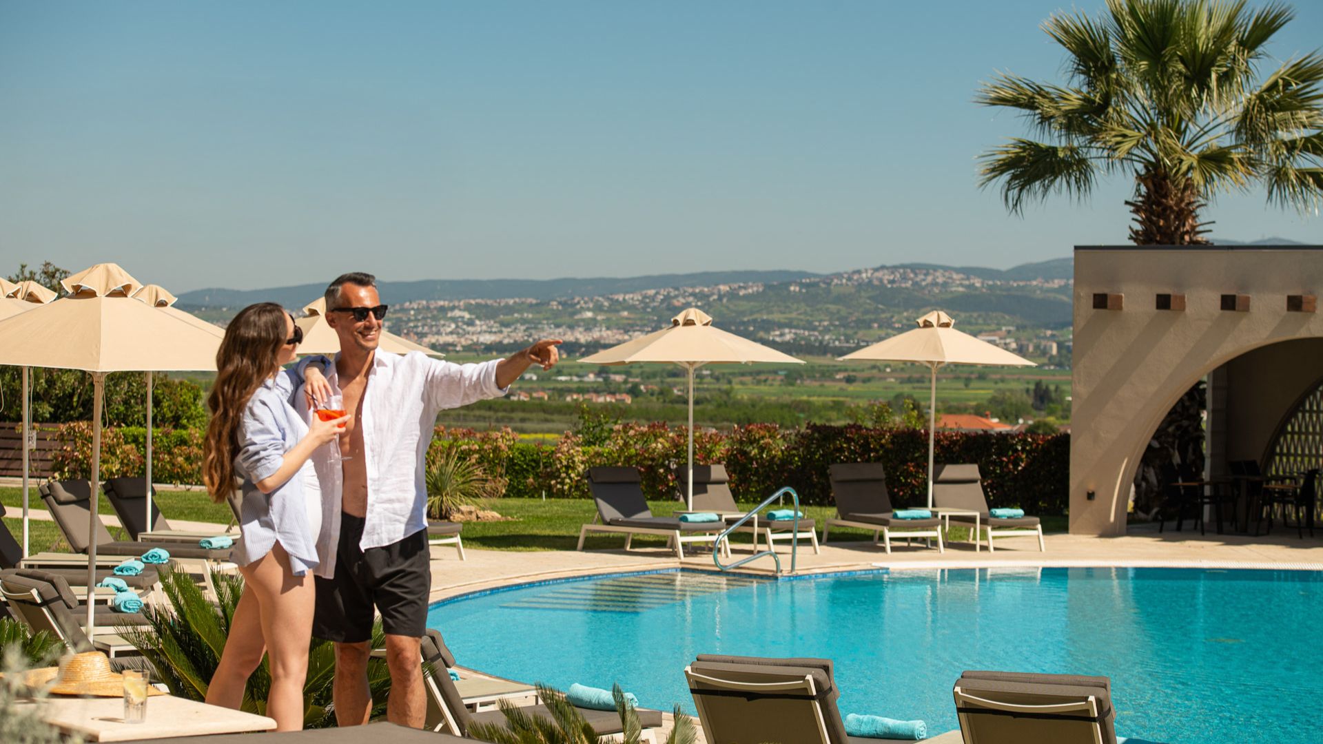 Pool-Hotel-Thessaloniki-services
