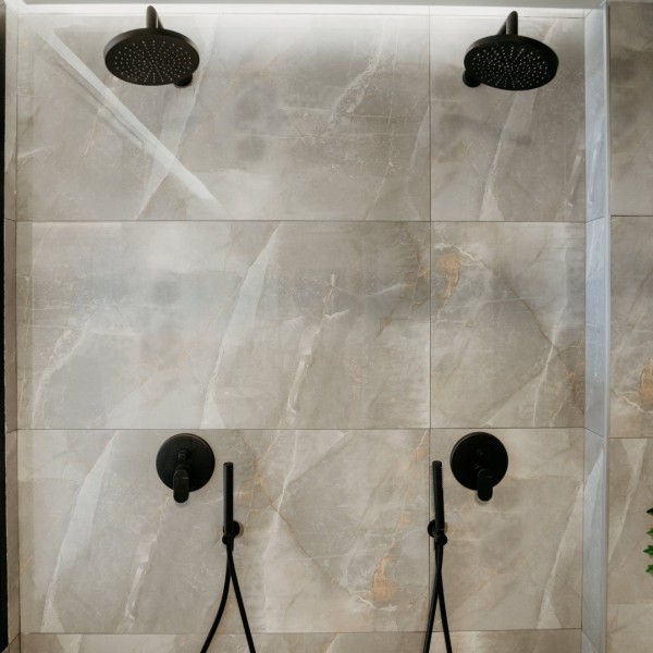 Soak & unwind in luxurious style.🛁 

Φροντίδα και χαλάρωση με πολυτέλεια & style. 

SuiteExperience HotelBath SuiteLife
